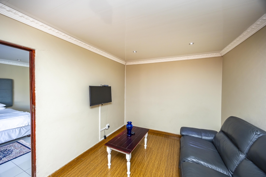 Commercial Property for Sale in Sunnyridge Eastern Cape